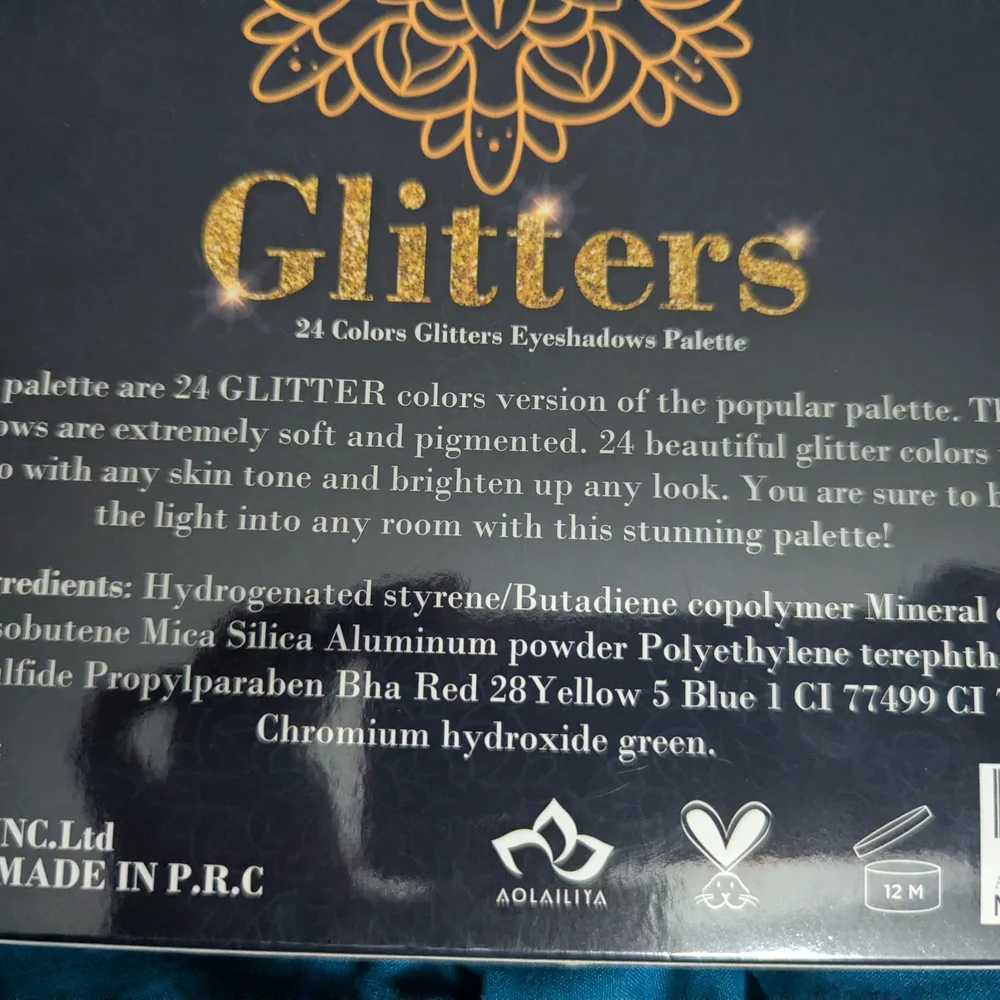 Aolailiya Glitter Eyeshadow Palette New In Box 24 Pigmented Colors Makeup Artist